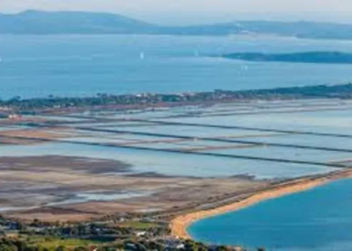 La Tour Fondue Vue Grand T2 Face A Porquerolles Drap Serviette Non Fournis דירה