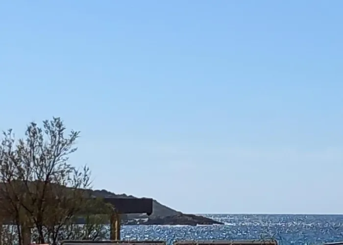 La Tour Fondue Vue Grand T2 Face A Porquerolles Drap Serviette Non Fournis * Hyères